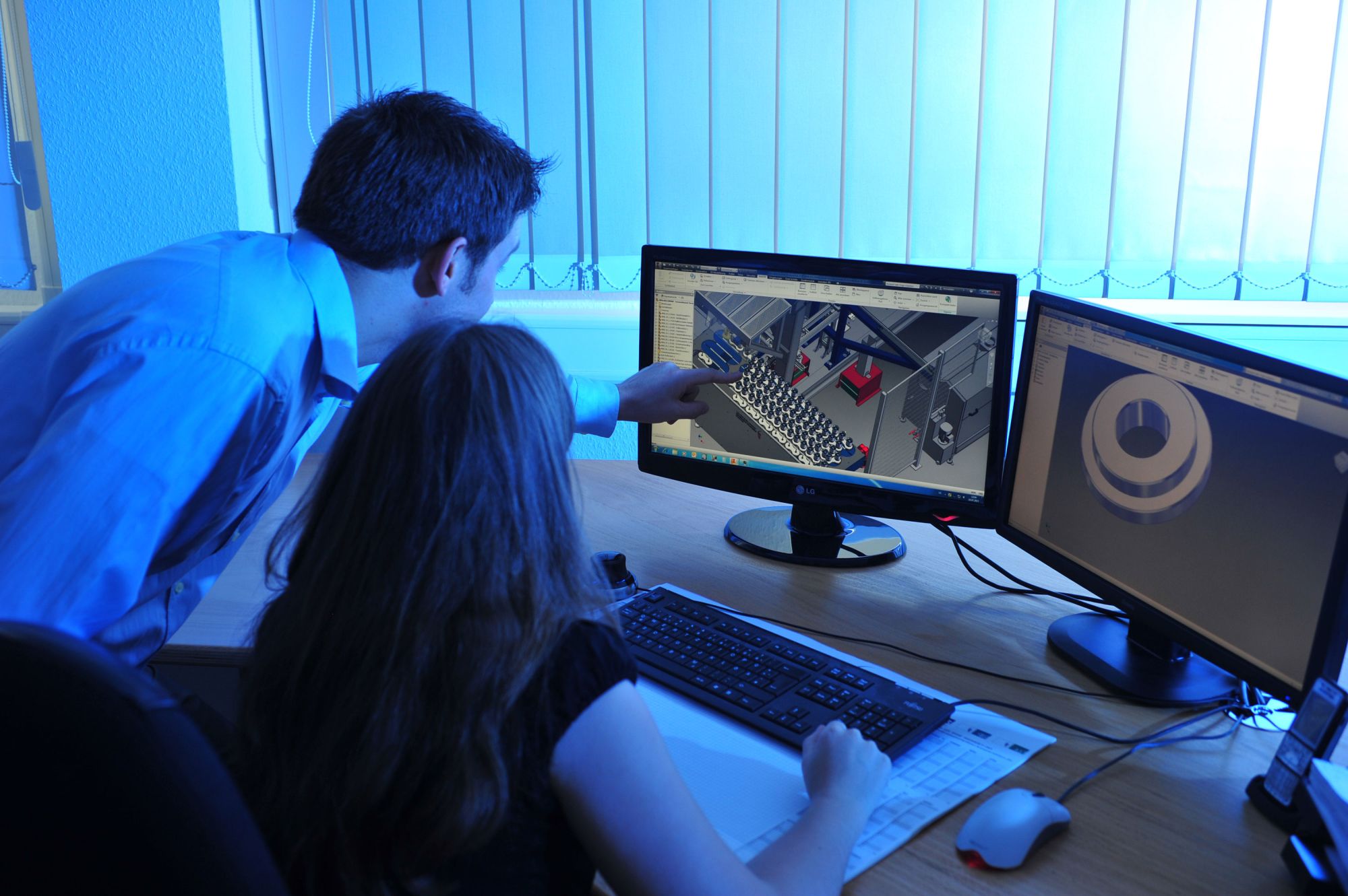 Der Haupteingang der MKW GmbH in Wuppertal